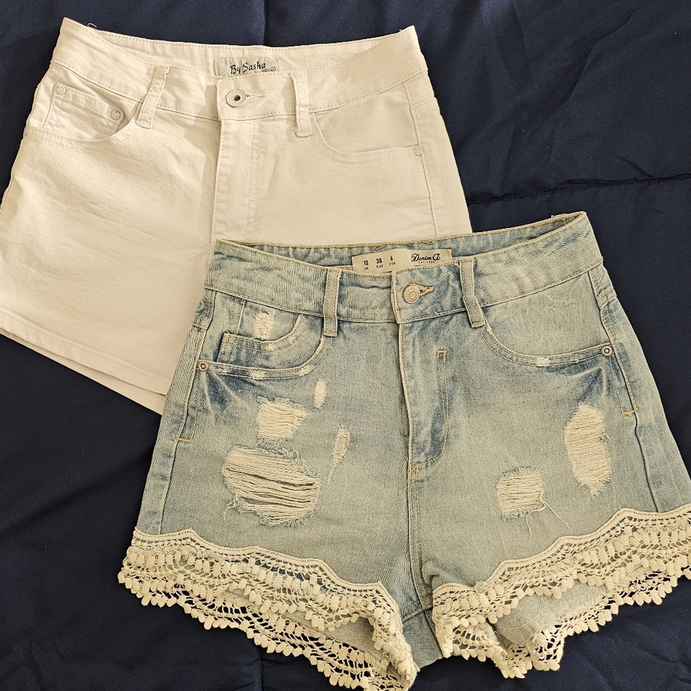 Denim&Co Light Blue and BY Sasha White  Jean Shorts Set